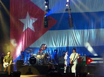 Παρουσία του Κάστρο η συναυλία των Manic Street Preachers