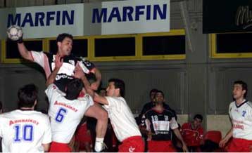 Νίκες των φαβορί στη 15η αγωνιστική