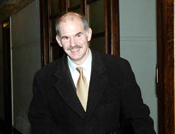 «Ναι» στις συνεργασίες με προσωπικότητες άλλων πολιτικών χώρων