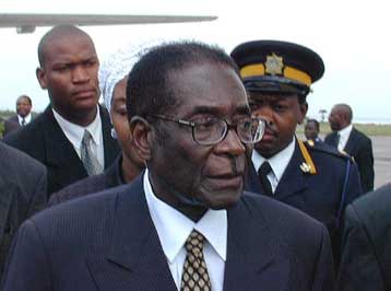 Η κυβέρνηση Μουγκάμπε συνεχίζει την εκστρατεία εναντίον των ΜΜΕ