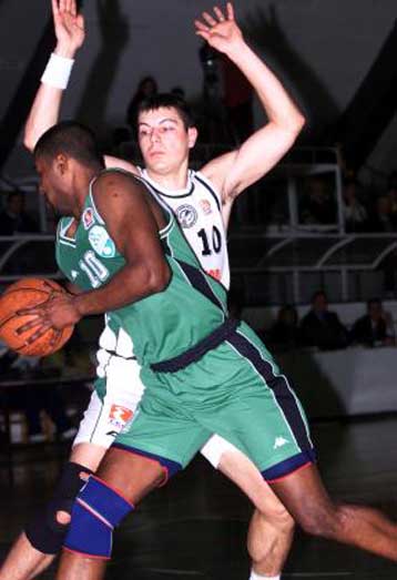 Ο Μακεδονικός νίκησε με 91-84 τον Μίλωνα που αποχαιρετά τη μεγάλη κατηγορία