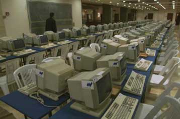 Καθιερώνονται ηλεκτρονικό πρωτόκολλο και e-mail από το Σεπτέμβριο