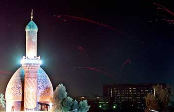 Επιχείρηση ρουτίνας χαρακτηρίζει τους βομβαρδισμούς στο Ιράκ ο Μπους