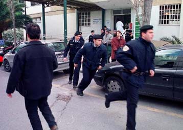 Σε διαθεσιμότητα τέθηκε ο διευθυντής του Τμήματος Μεταγωγών