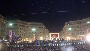 Στο σκοτάδι η συμπρωτεύουσα το βράδυ της Παρασκευής