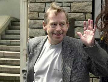 Στο σπίτι του επιστρέφει τη Δευτέρα ο Τσέχος πρόεδρος