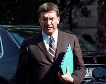 Mε εκπροσώπους των ΤΕΙ και των ΑΕΙ συναντάται την Παρασκευή