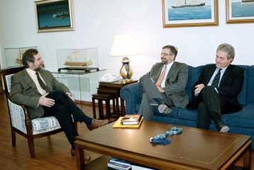 Νηνεμία στη συζήτηση για το νέο θεσμικό πλαίσιο