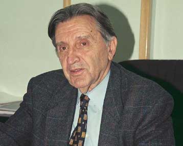 Κυβέρνηση και κόμματα να μας προστατεύσουν από τις επιθέσεις