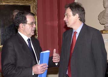 Εκτός ευρωζώνης η Βρετανία χάνει δύναμη και επιρροή