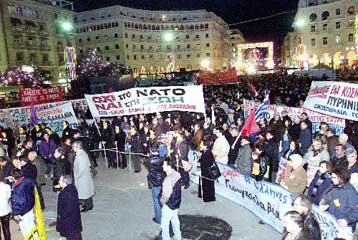 Την επιστροφή των Ελλήνων από τη Γιουγκοσλαβία ζήτησαν οι διαδηλωτές