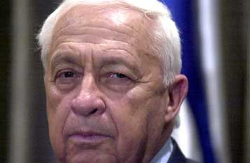 Θα λάβουμε μέτρα, λέει ο Σαρόν – Θέλουμε ειρήνη, απαντά ο Αραφάτ