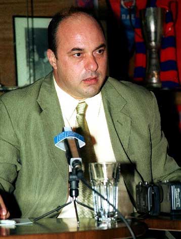 «Είναι επικίνδυνος για το ελληνικό ποδόσφαιρο»