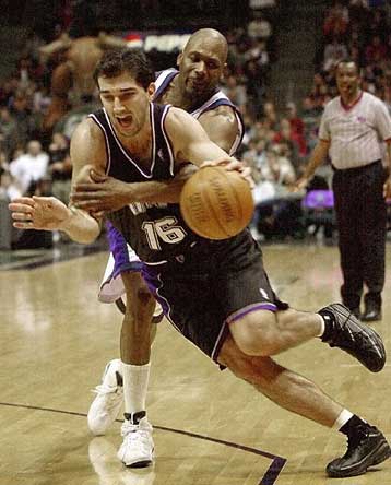 Κέρδισαν 97-94 τη Γιούτα, νίκες για Πόρτλαντ, Φοίνιξ