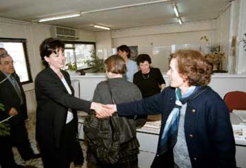 Μίσθωση υπηρεσιών της δημόσιας διοίκησης σε ιδιώτες