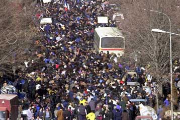 Συγκρούσεις Σέρβων με άνδρες της ειρηνευτικής δύναμης