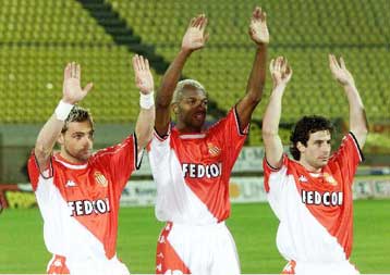 Απέκτησε τον Βανιό Ελουά της Μονακό