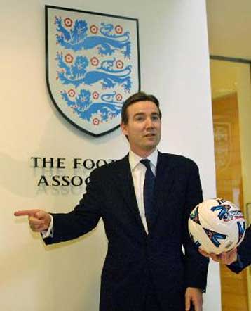 Διορία δύο εβδομάδων στους συλλόγους