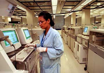 Στα ύψη η μετοχή της Celera μετά την ανακοίνωση για τη χαρτογράφηση του ανθρώπινου DNA