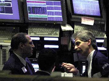 Με σημαντική άνοδο έκλεισαν τη Δευτέρα Dow Jones και Nasdaq