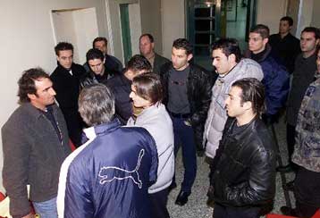 Ο άτυχος νεαρός μεταφέρθηκε σε θάλαμο νοσηλείας