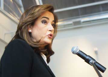 Θα μιλήσει στο Εμποροβιομηχανικό Επιμελητήριο