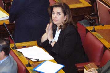 Τοπικές επιτροπές ανά δήμο προτείνει η Ντ.Μπακογιάννη