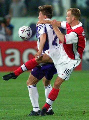 Πήρε άδεια από τον Βενγκέρ ο Μπέργκαμπ λόγω του φόβου των αεροπλάνων