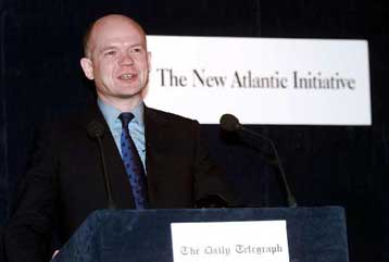 Εργατικοί και Συντηρητικοί επιρρεπείς σε δοσοληψίες, πιστεύουν οι Βρετανοί