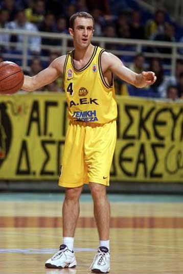 Η ΑΕΚ πέρασε από τη Νεάπολη με 86-80