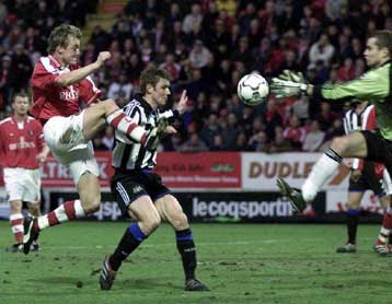 2-0 επί της Νιούκαστλ στην premier league