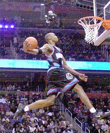 Η Ανατολή κόντρα στη Δύση, για το γόητρο αλλά και το θέαμα