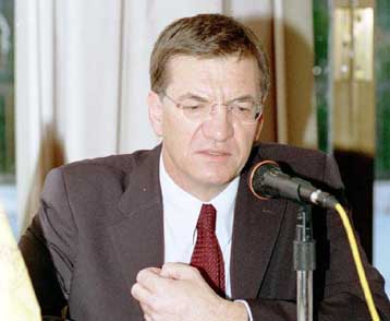 Πρωθυπουργική παρέμβαση και απόσυρση του νομοσχεδίου ζητούν οι πρυτάνεις