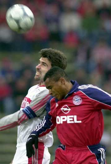 Ακάθεκτοι Μπάγερν Μονάχου και Σάλκε, την έκπληξη η Βόλφσμπουργκ