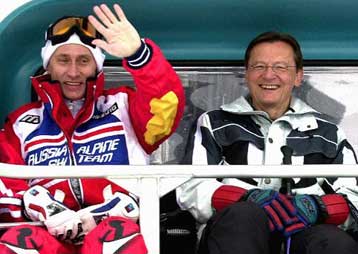 Η Ρωσία δεν είναι πλέον απειλή τονίζει ο Πούτιν από την Αυστρία και αμφισβητεί το μελλοντικό ρόλο το