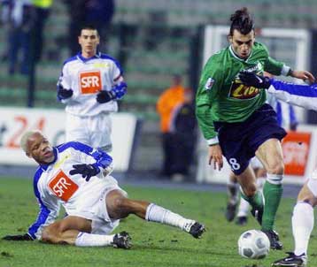 Αρμένιος ποδοσφαιριστής πιέστηκε από τη Σεντ Ετιέν να γίνει «Έλληνας»