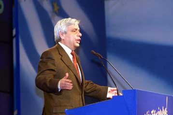 Δεν τίθεται θέμα συνεργασίας