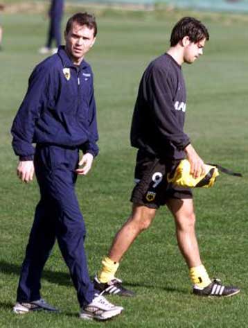 Ο Σαβέφσκι στους παίκτες της ΑΕΚ εν όψει Εθνικού Αστέρα