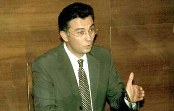 Ζητά παρέμβαση της ΕΣΗΕΑ για τήρηση της δημοσιογραφικής δεοντολογίας