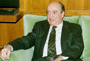 Η κυβέρνηση θα εξαντλήσει την τετραετία