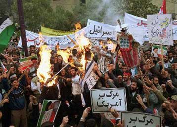 Είκοσι τραυματίες και εκατοντάδες συλλήψεις