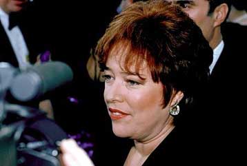 Κάθι Μπέιτς και Ρόμπερτ Ριμ θα ανακοινώσουν τις υποψηφιότητες