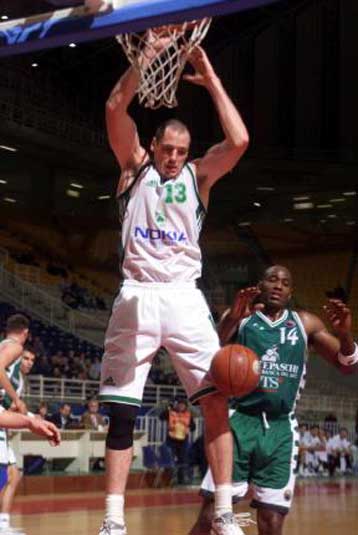 Συνεχίζουμε με την ίδια αποφασιστικότητα και στοχεύουμε στην πρώτη θέση