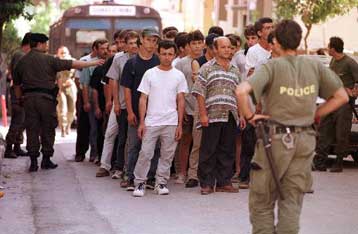 Στο στόχαστρο του Συμβουλίου της Ευρώπης για τους αλλοδαπούς και τα αντικαπνιστικά μέτρα η Ελλάδα