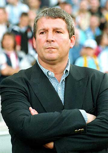 Ο Ρολάν Κουρμπίς άφησε τον πάγκο της Λανς