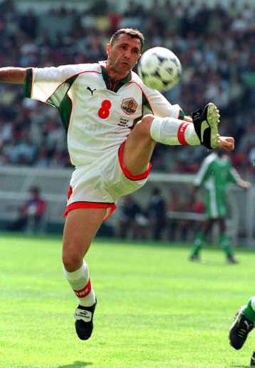 Ανανέωσε έως το 2002 στους Σικάγο Φάιερ