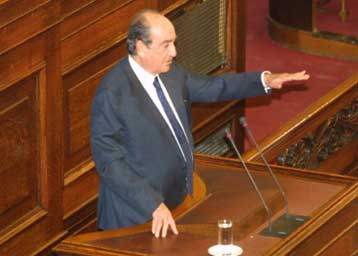 Συναίνεση του πολιτικού κόσμου για θωράκιση του πολιτεύματος ζητά ο Μητσοτάκης