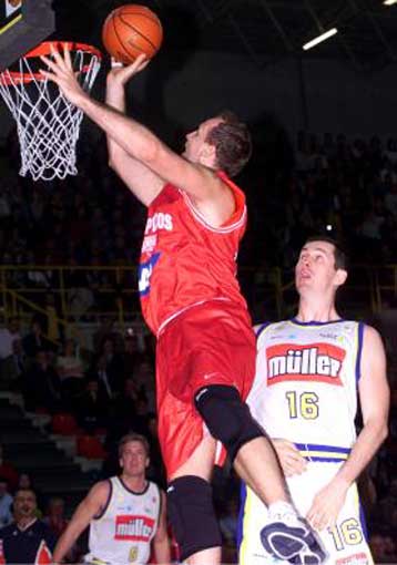 Σφράγισε εισιτήριο ο Ολυμπιακός στη Βερόνα με ρεσιτάλ επίθεσης