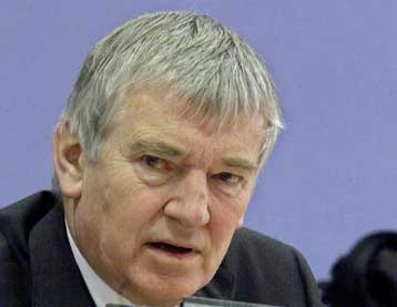 Eκρηκτική η κατάσταση με τη ρατσιστική βία, τονίζει ο Γερμανός υπουργός Εσωτερικών