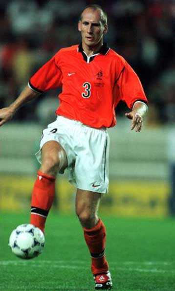 Ο Σταμ πήρε σειρά στα συμβόλαια παραμονής της Μάντσεστερ